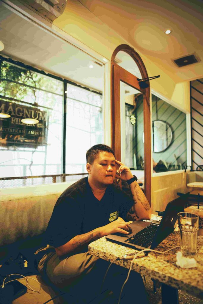 Beginner freelancer working online in 2025